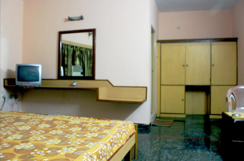 Vinodhara गेस्ट हाउस